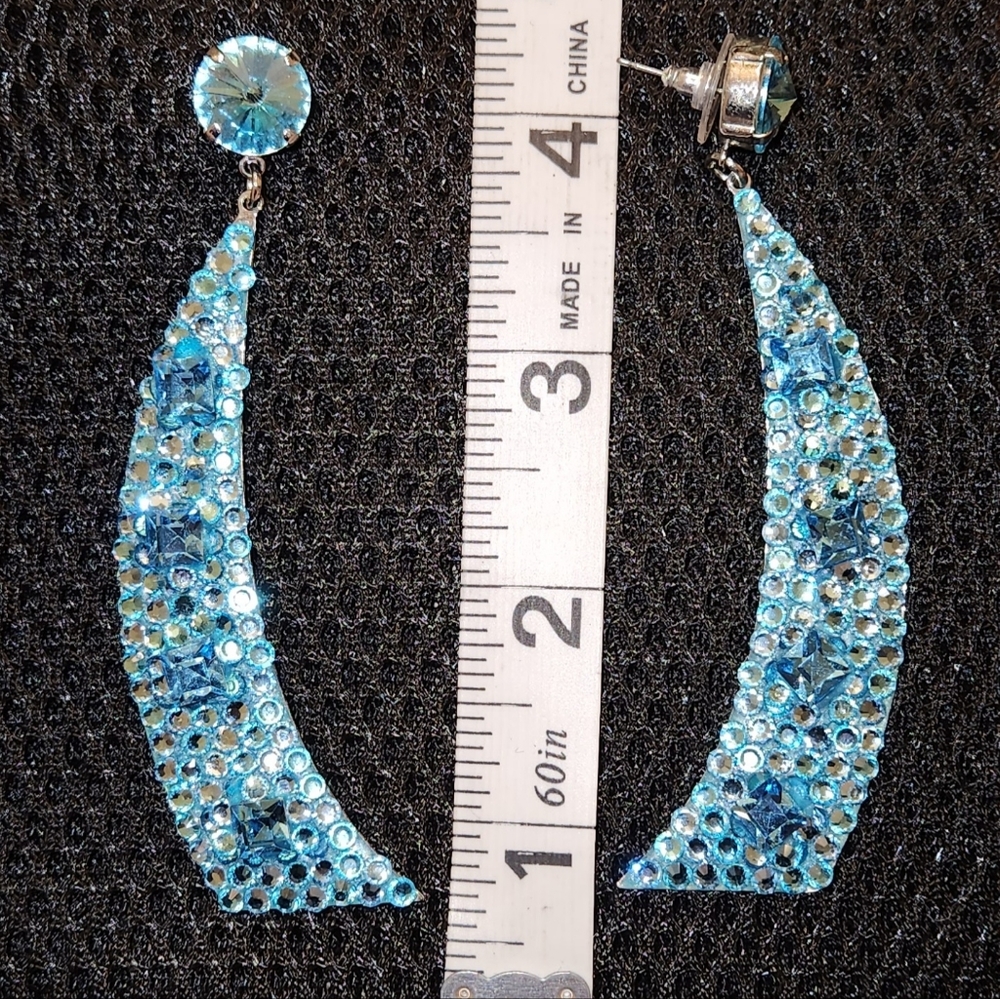 Pageant Earrings - Picture 2 of 3